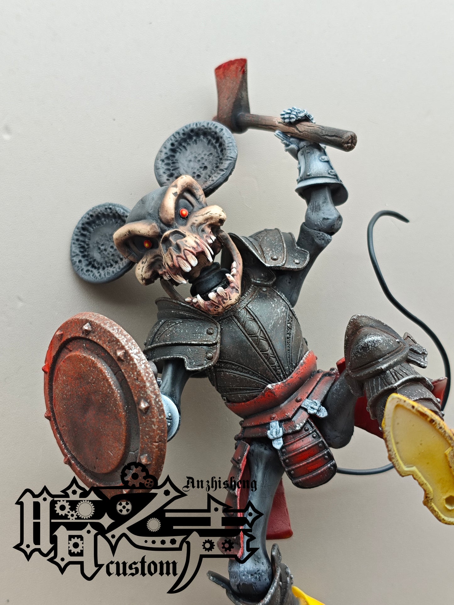 Head Carving -  White mouse skeleton Head