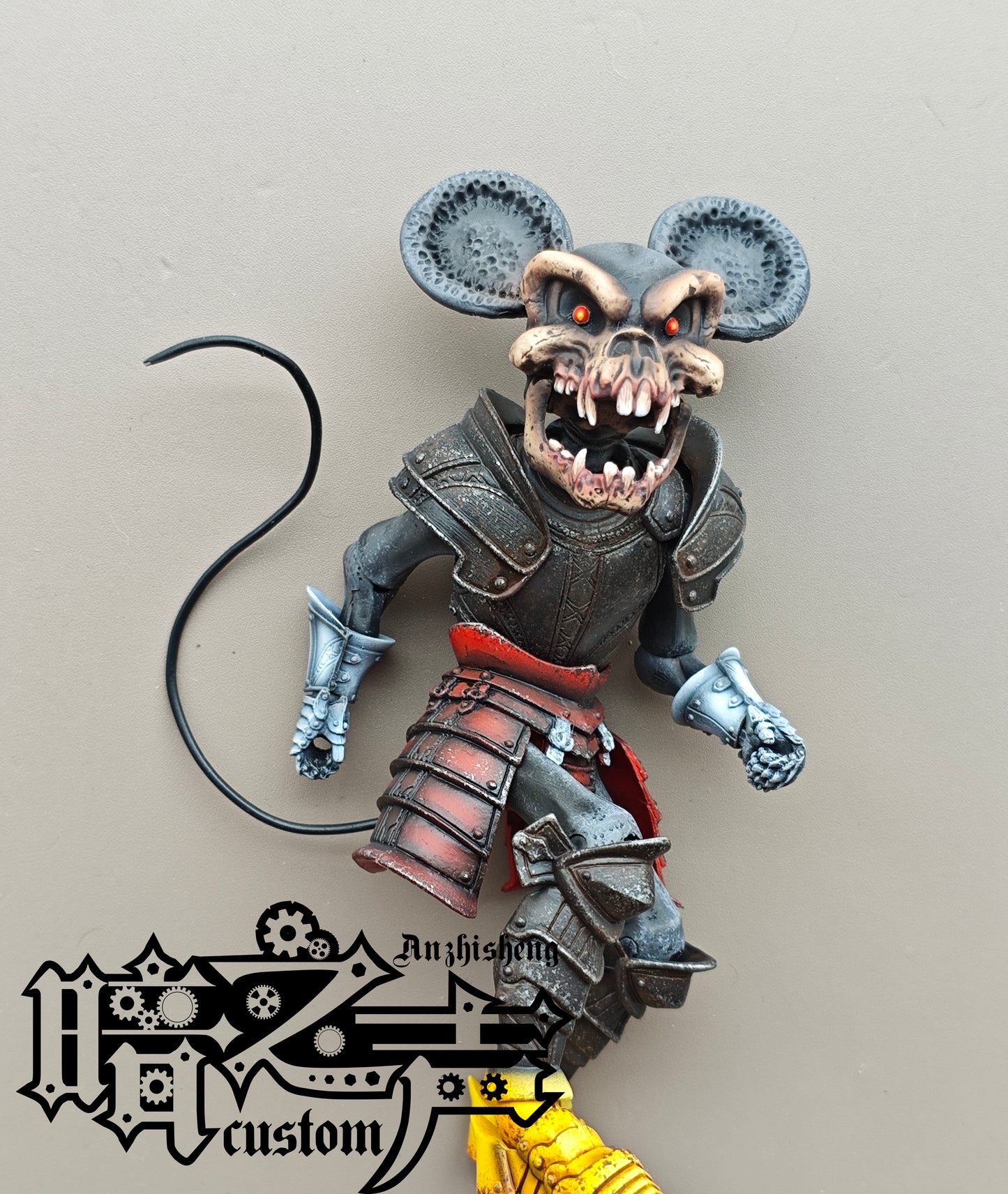 Head Carving -  White mouse skeleton Head