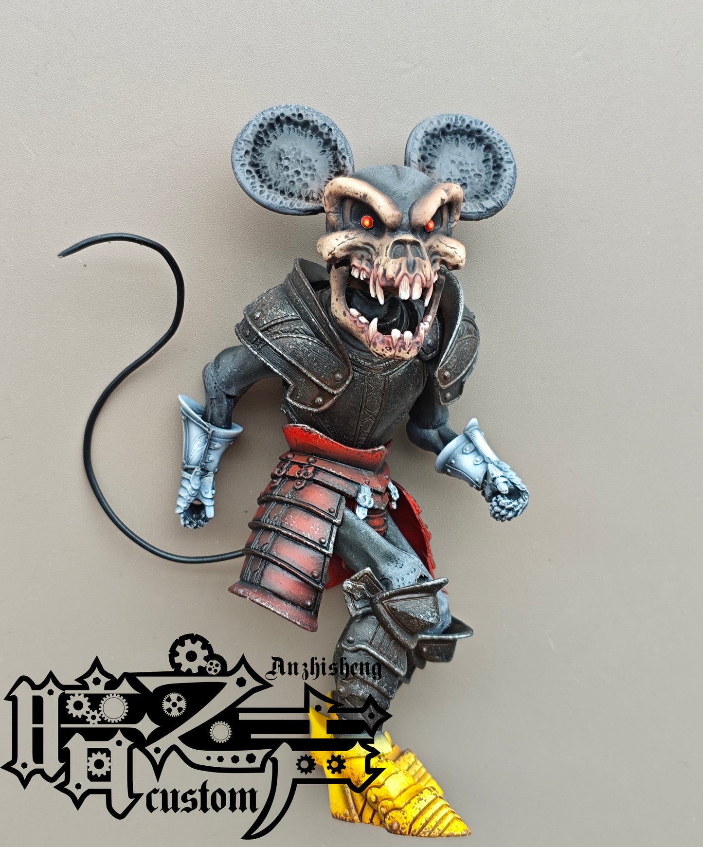 Head Carving -  White mouse skeleton Head