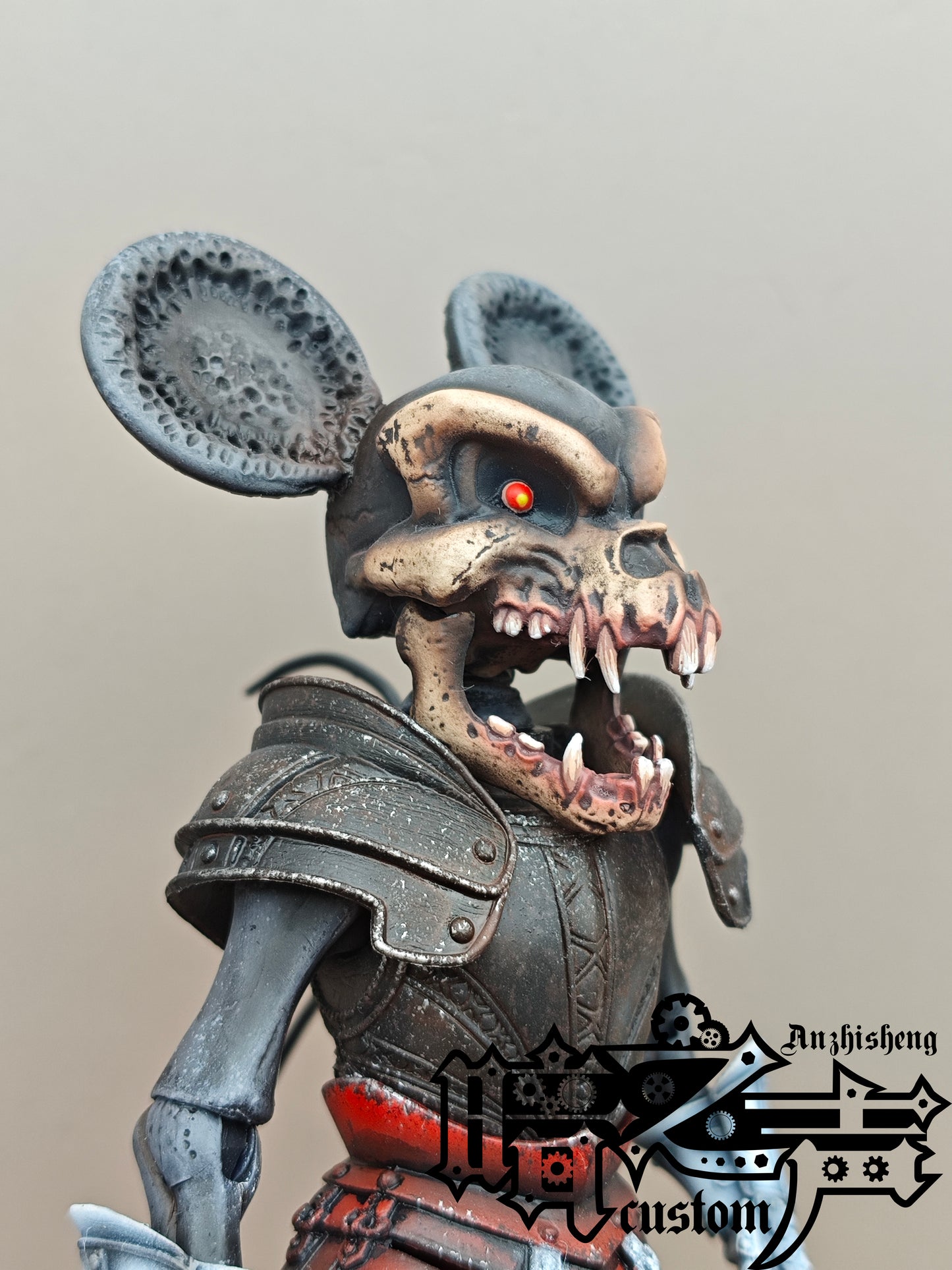 Head Carving -  White mouse skeleton Head