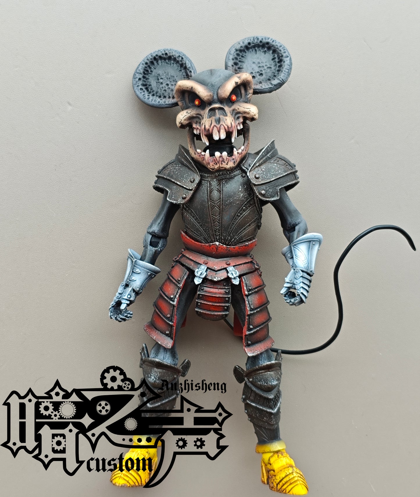 Head Carving -  White mouse skeleton Head